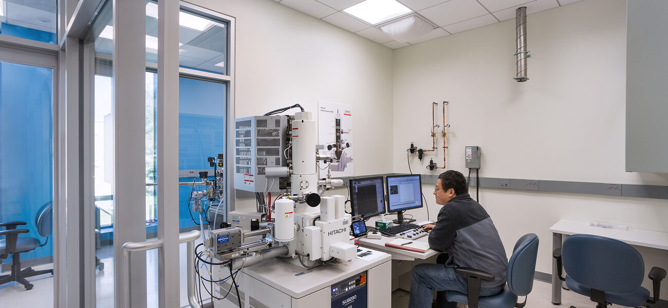 Scanning Electron Microscope Core Lab
