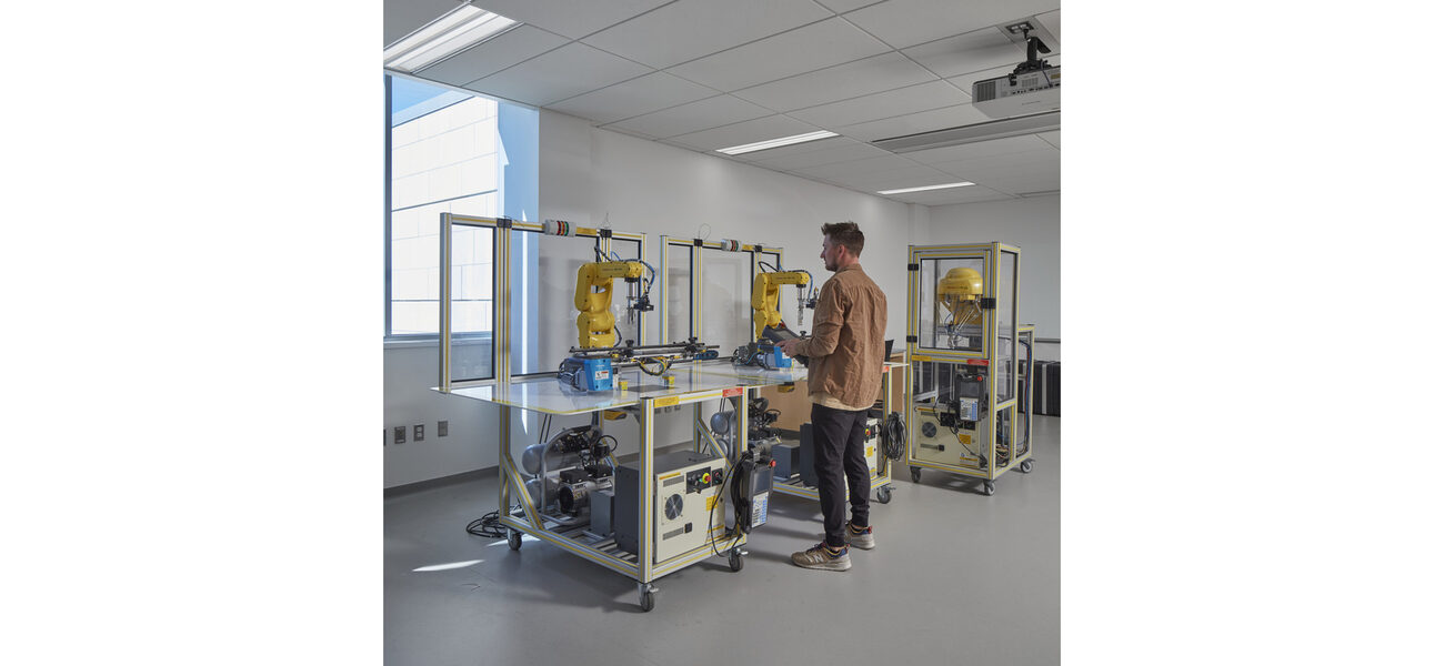 Robotics/Mechatronics Lab