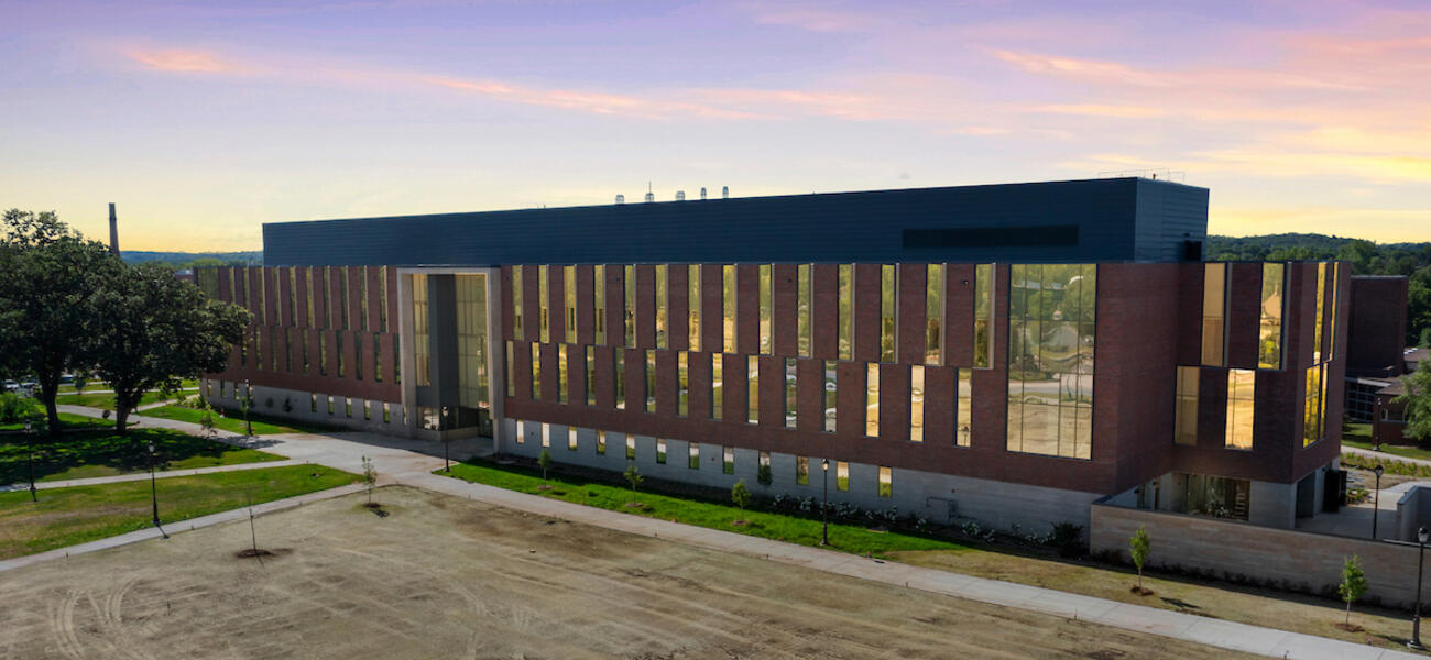 University of Wisconsin-River Falls - SciTech Innovation Center