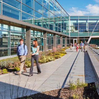 Level 2 roof garden and outdoor plaza